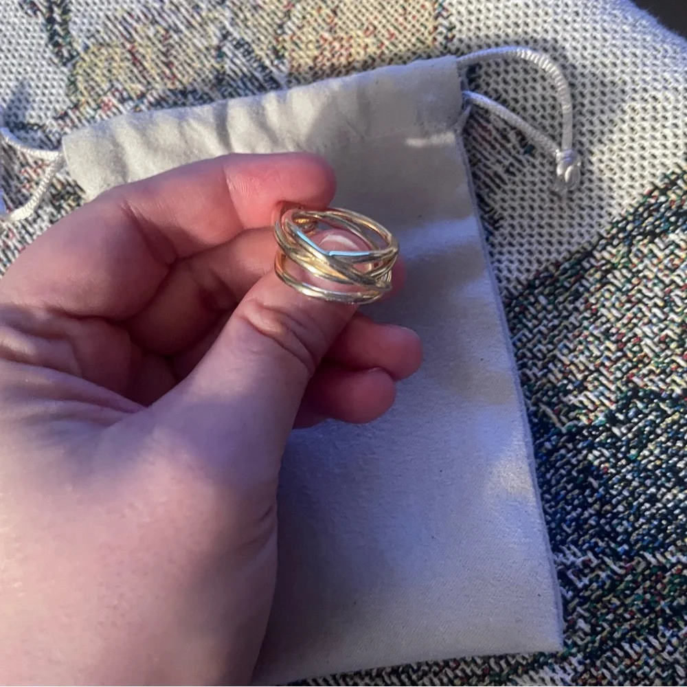 Kendra Scott Myles Band Ring Gold-Tone Women's Ring- size 8 - Picture 3 of 4